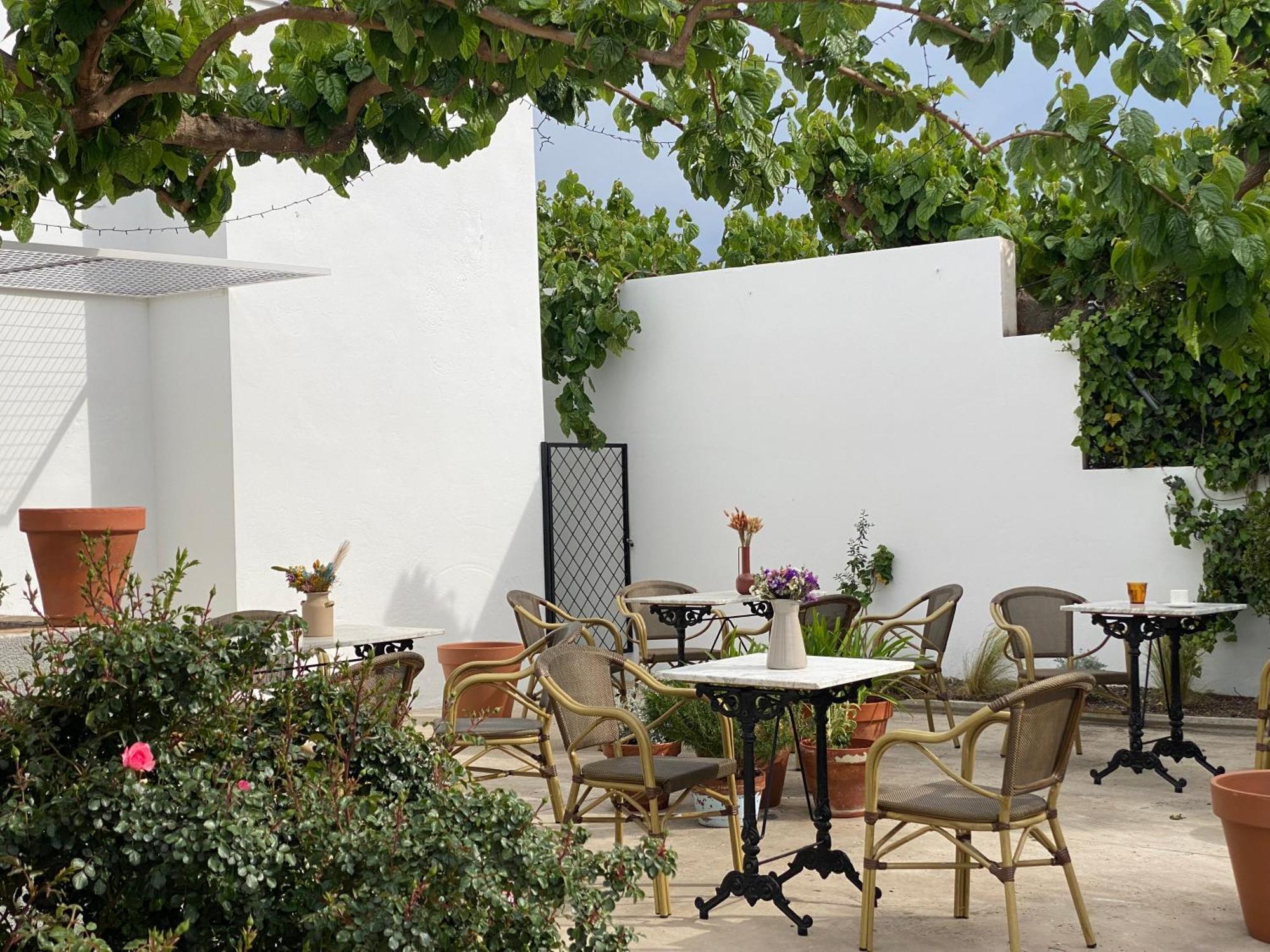 Les Filles Hotel Deltebre Exterior foto